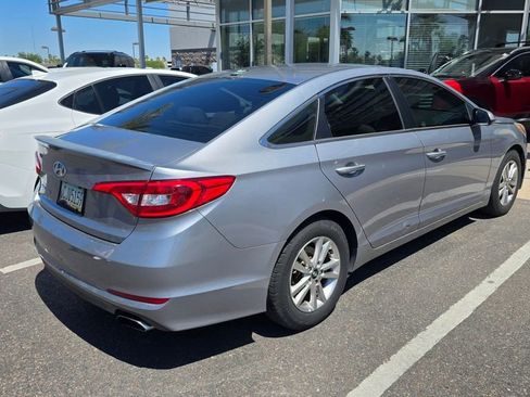 Used 2016 Hyundai Sonata SE FWD image 2
