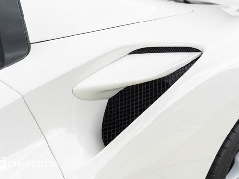 Used 2022 Ferrari F8 Tributo image 11