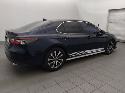 Used 2021 Toyota Camry LE FWD image 10