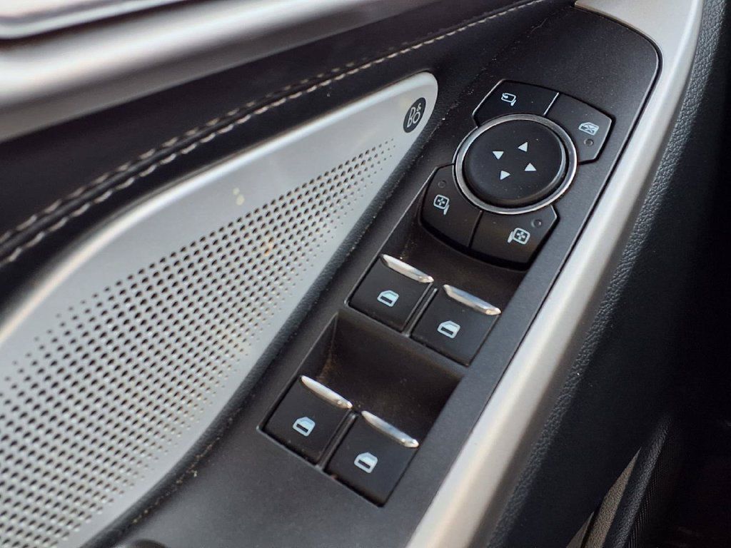 Used 2023 Ford Explorer Limited w/ Limited Technology Package RWD image 19