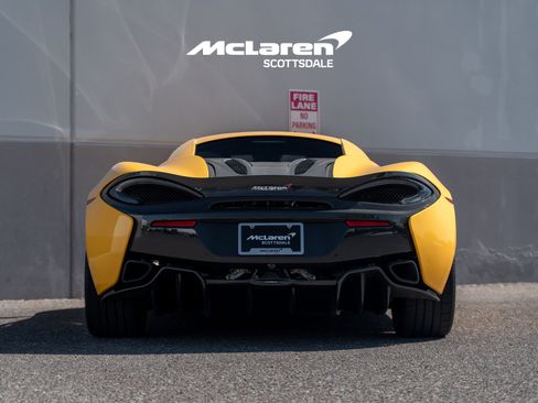 Used 2017 McLaren 570S Coupe RWD image 6