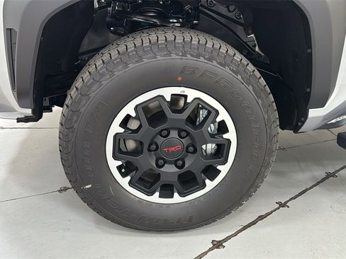 New 2025 Toyota Tacoma TRD Off-Road image 24