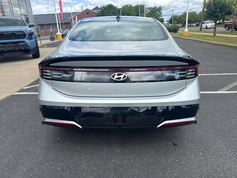 Used 2025 Hyundai Sonata SEL FWD image 4