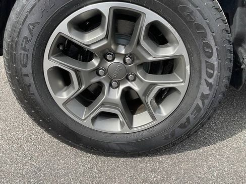 Used 2020 Jeep Cherokee Trailhawk AWD/4WD image 5