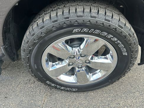Used 2019 RAM 1500 Big Horn AWD/4WD image 9