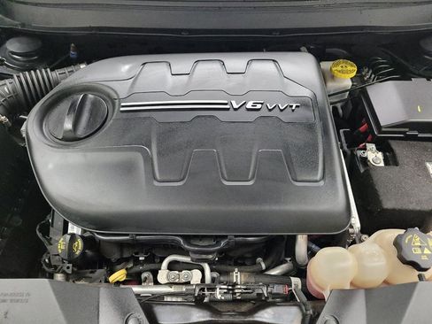 Used 2019 Jeep Cherokee Limited AWD/4WD image 30