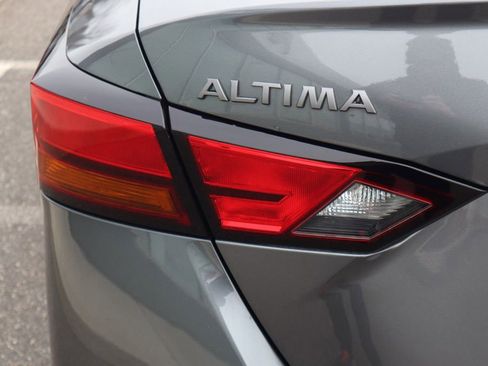 Certified 2025 Nissan Altima 2.5 SV image 30