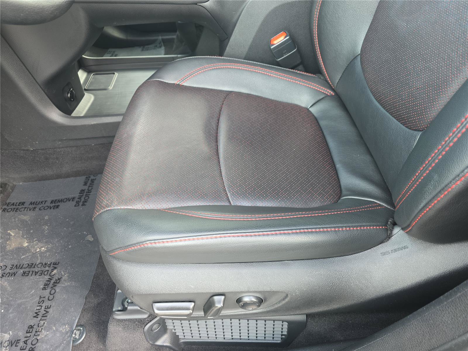 Used 2025 Toyota Sienna XSE w/ XSE Premium Package FWD image 15