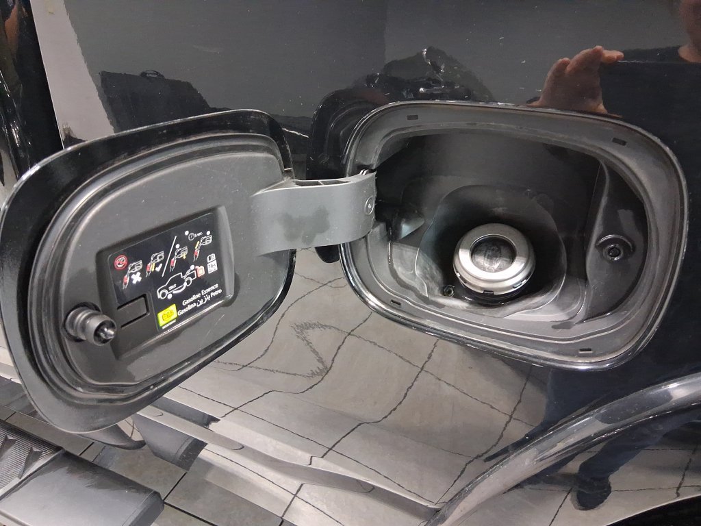 Used 2021 RAM 1500 Laramie AWD/4WD image 41
