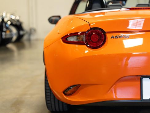 Used 2019 MAZDA MX-5 Miata 30th Anniversary image 39