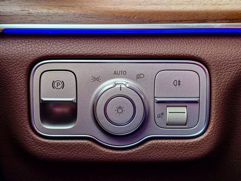 New 2026 Mercedes-Benz GLS 450 4MATIC image 28