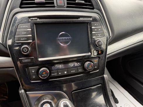 Used 2017 Nissan Maxima 3.5 SL FWD image 3