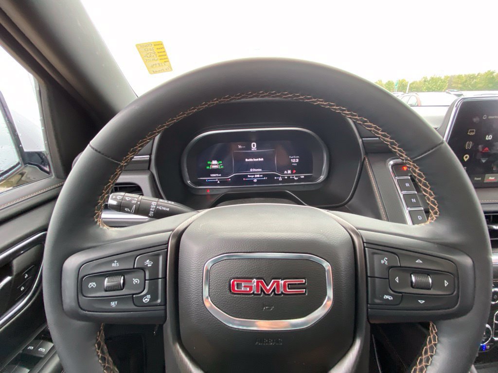 Used 2023 GMC Yukon AT4 w/ AT4 Premium Package AWD/4WD image 13