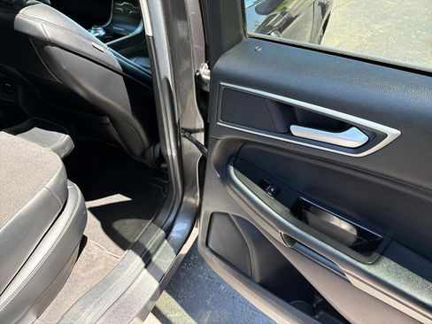 Used 2020 Ford Edge SEL w/ Cargo Accessory Package FWD image 26
