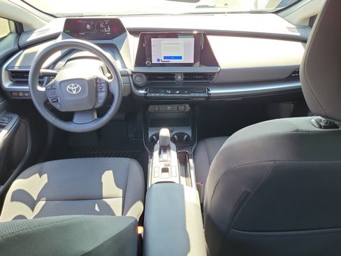 Used 2023 Toyota Prius LE FWD image 15