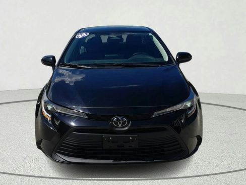Used 2024 Toyota Corolla LE FWD image 2