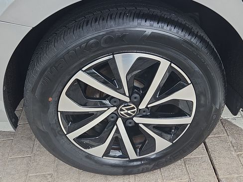 Certified 2022 Volkswagen Jetta S FWD image 25