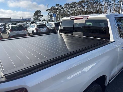 Used 2022 Chevrolet Silverado 1500 High Country w/ Z71 Off-Road Package image 8