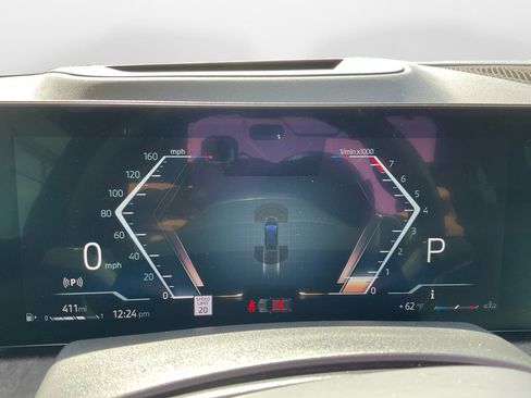 Used 2023 BMW X7 xDrive40i w/ Executive Package image 11