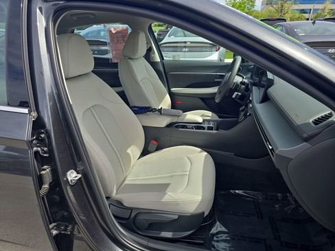 Certified 2025 Hyundai Sonata SEL AWD/4WD image 23