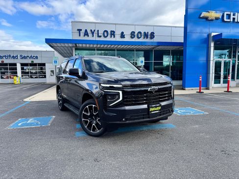 New 2026 Chevrolet Tahoe RST w/ RST Capability Package AWD/4WD image 1