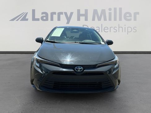 Used 2023 Toyota Corolla LE FWD image 8