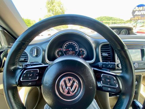 Used 2013 Volkswagen Beetle 2.0T FWD image 12