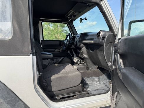 Used 2012 Jeep Wrangler Sport AWD/4WD image 15