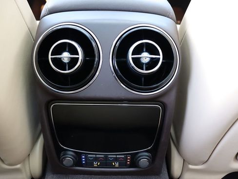 Used 2017 Jaguar XJ R-Sport image 27