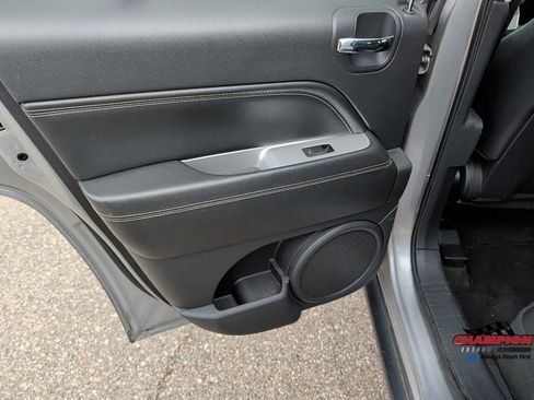 Used 2017 Jeep Compass High Altitude image 11