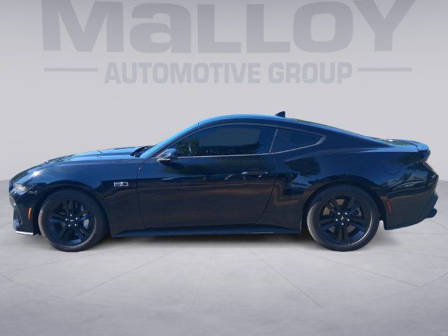 Used 2024 Ford Mustang GT RWD image 2