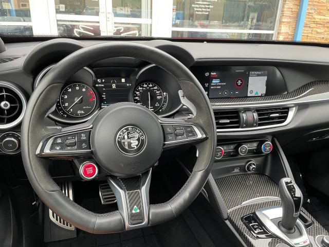 Used 2022 Alfa Romeo Stelvio Quadrifoglio w/ Active Assist Plus Package AWD/4WD image 20