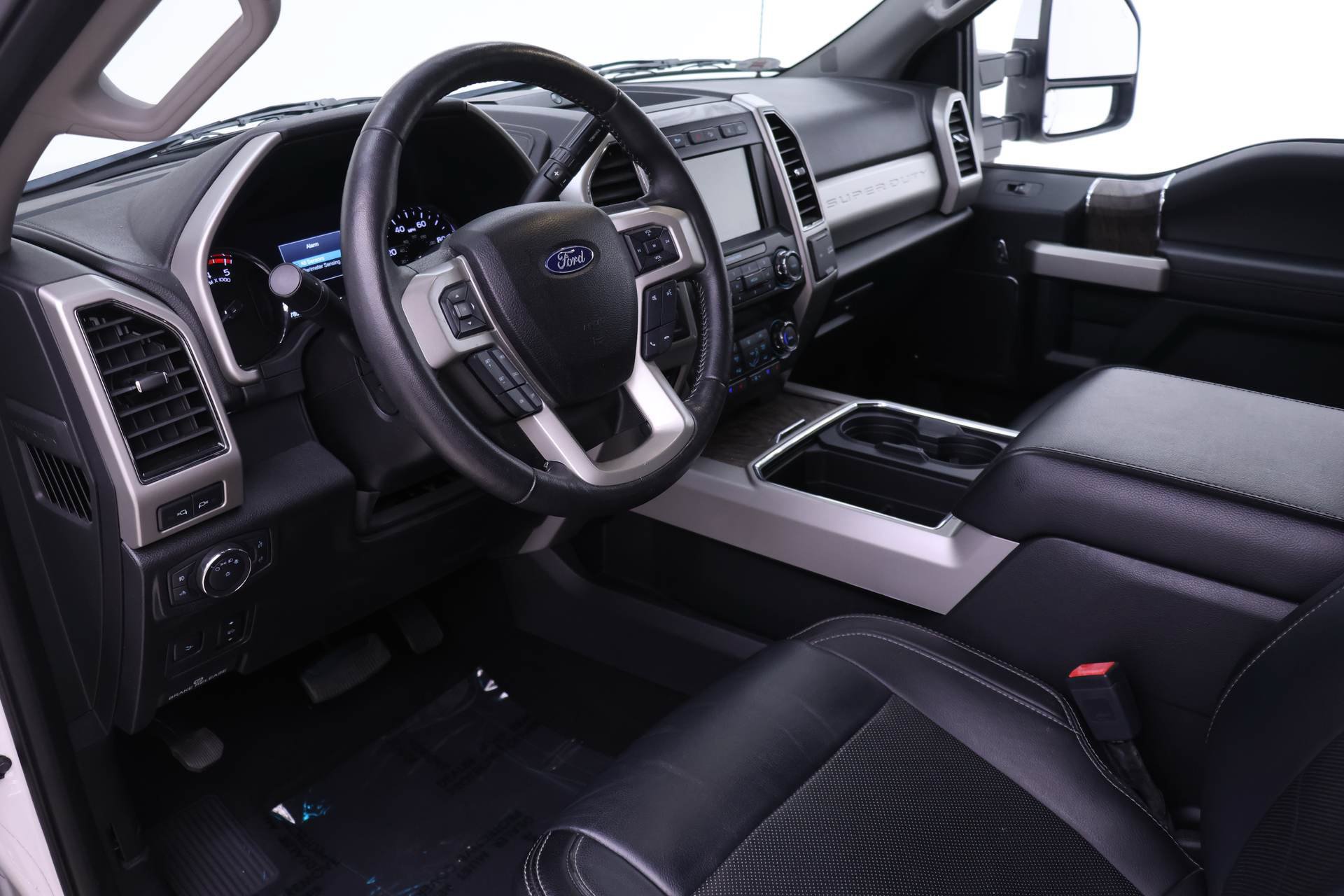Used 2019 Ford F250 Lariat w/ Lariat Ultimate Package AWD/4WD image 3
