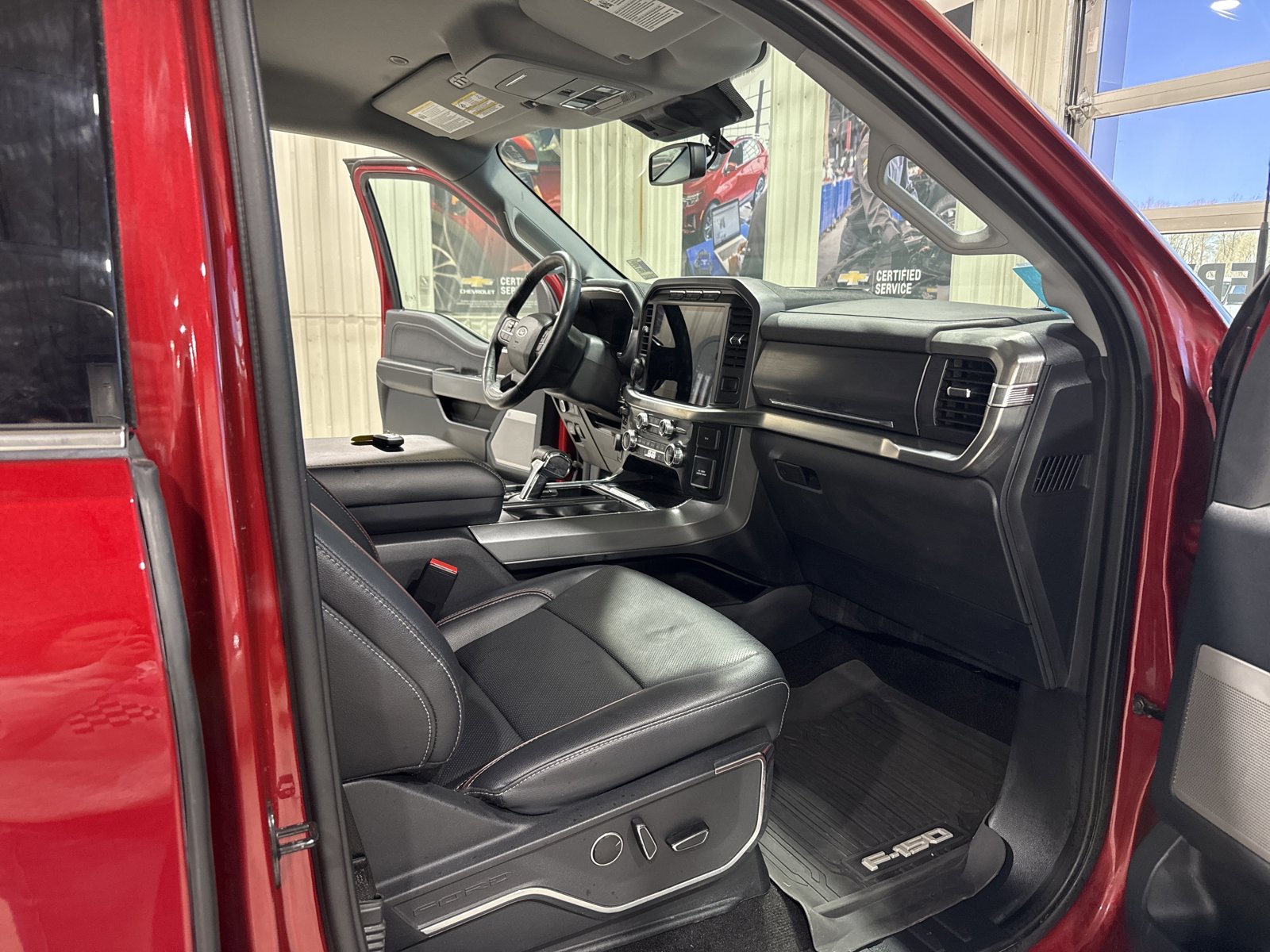 Used 2022 Ford F150 Lariat w/ Equipment Group 502A High AWD/4WD image 17
