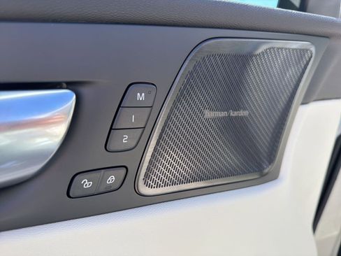 New 2026 Volvo XC60 B5 Ultra w/ Protection Package Premier AWD/4WD image 80