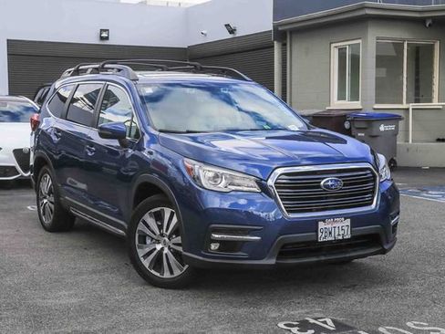 Used 2022 Subaru Ascent Limited w/ Technology Package image 2