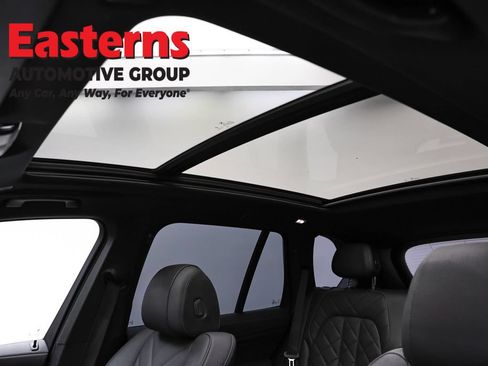 Used 2025 BMW X5 xDrive40i w/ M Sport Package AWD/4WD image 35