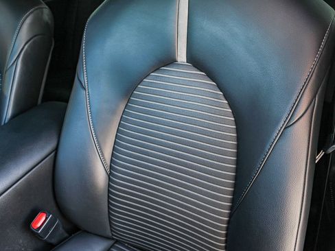 Used 2020 Toyota Camry SE w/ Sunroof Package image 24