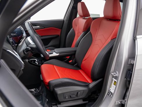 Certified 2025 BMW X1 xDrive28i image 15