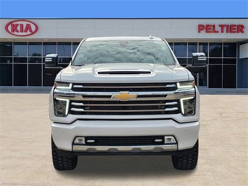 Used 2022 Chevrolet Silverado 2500 High Country w/ Z71 Off-Road Package image 2