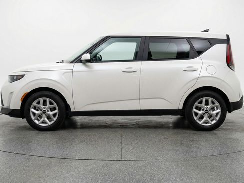 Used 2025 Kia Soul LX w/ LX Technology Package image 5