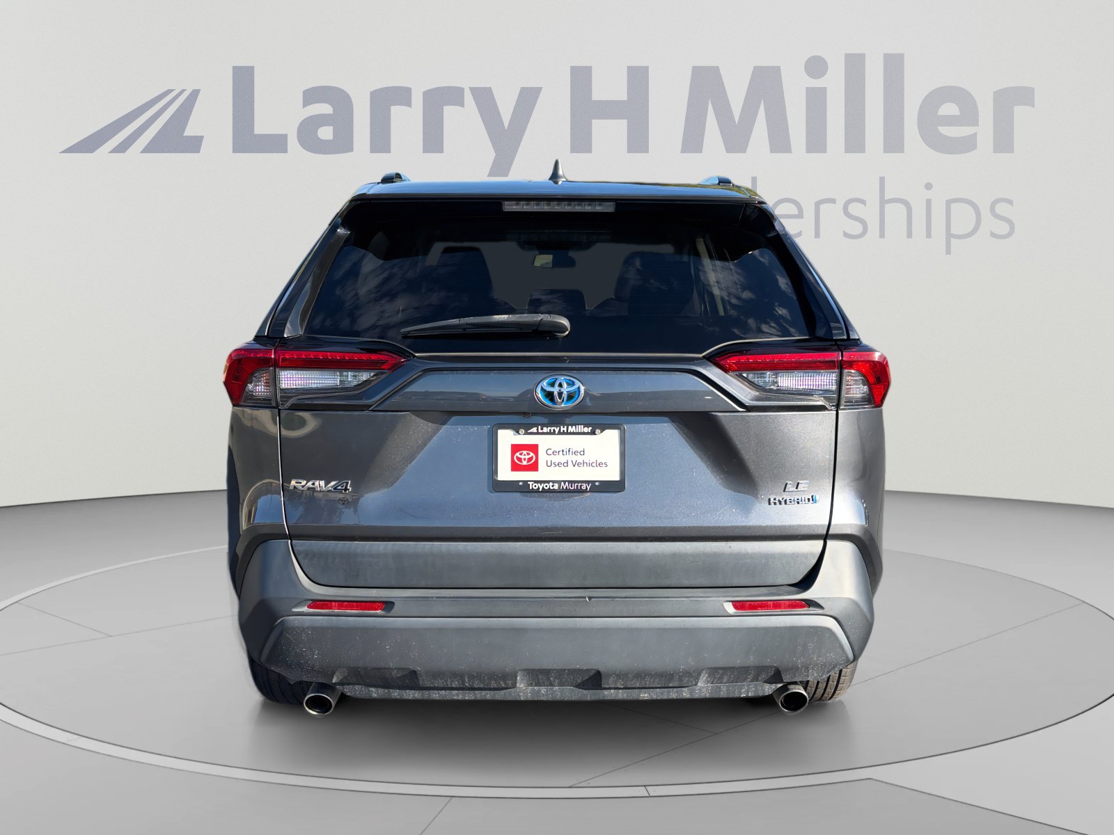 Used 2022 Toyota RAV4 LE AWD/4WD image 4
