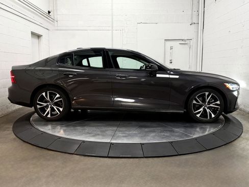 Used 2024 Volvo S60 B5 Core FWD image 7