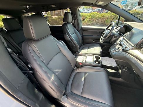 Used 2025 Honda Odyssey Sport-L image 39