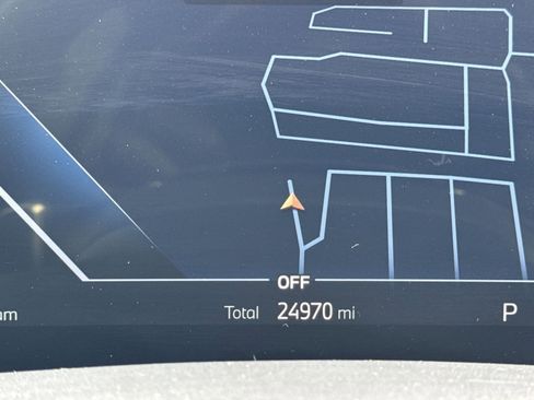 Used 2024 BMW X5 xDrive50e image 18