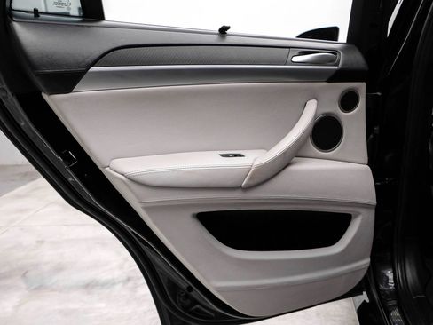 Used 2014 BMW X6 M image 37