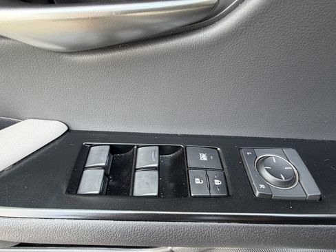 Used 2024 Lexus UX 250h F Sport FWD image 14
