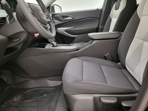 New 2026 Chevrolet Trax LS w/ LS Convenience Package FWD image 25