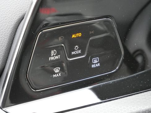 Certified 2024 Volkswagen GTI Autobahn image 21