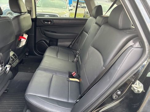 Used 2017 Subaru Outback 2.5i Limited image 32